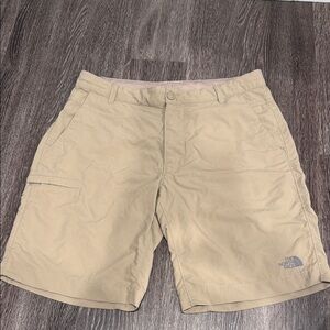 The North Face Men's Beige Cargo Shorts